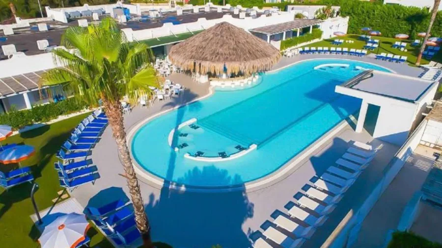 Strutture ricettive con piscina
